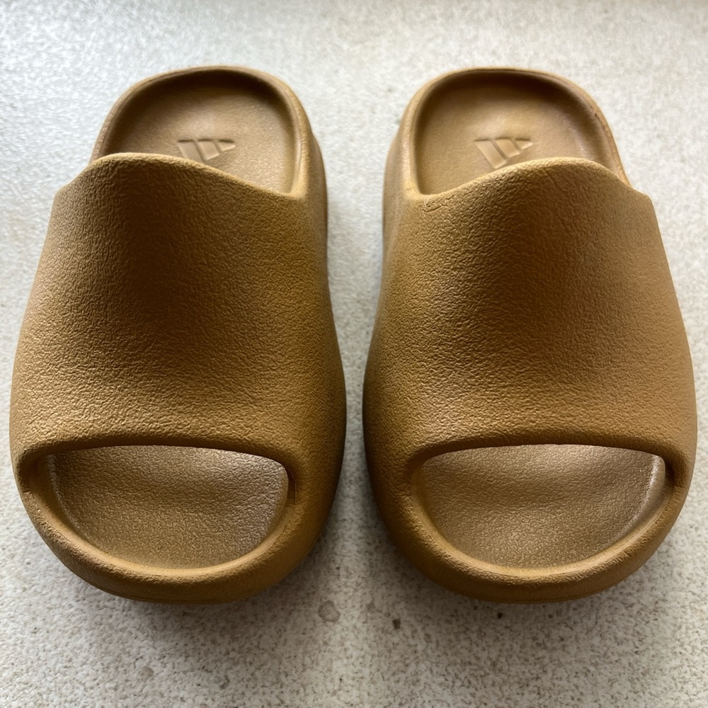 Adidas X Yeezy Kanye Brown Ochre Slides Kids Sz. 8 Athletic Walking Sport Casual
